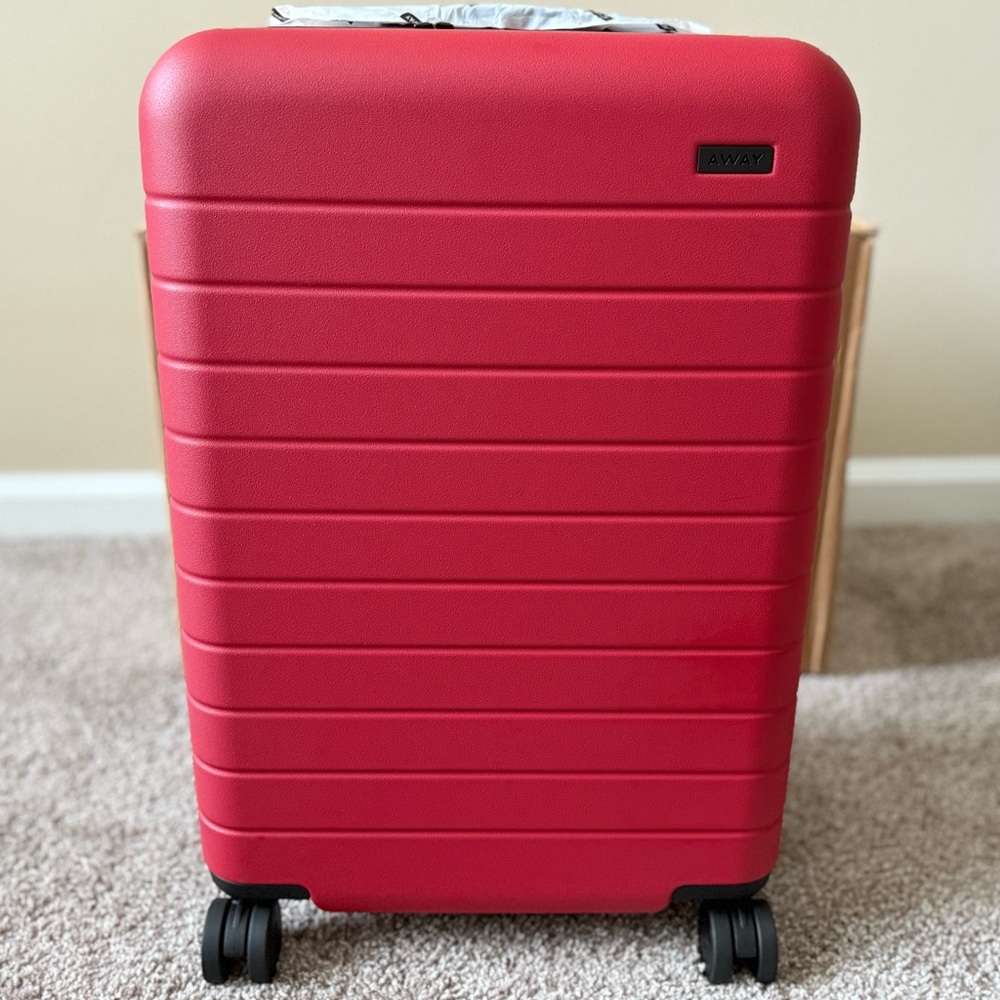 Away Bigger carry on Luggage